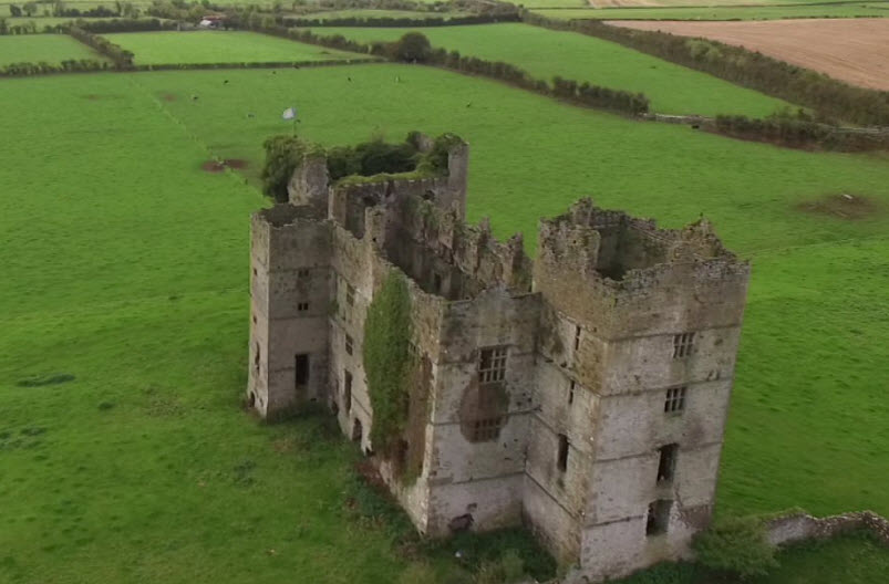 Loughmore Castle, Republic of Ireland, Ireland